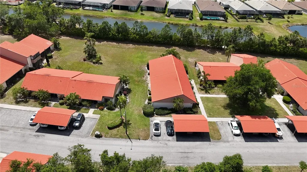 6392 Draw Lane Sarasota FL 34238