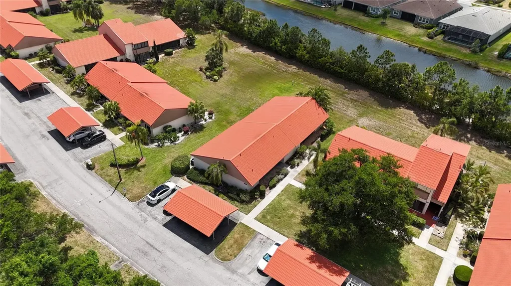 6392 Draw Lane Sarasota FL 34238