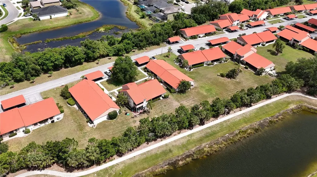 6392 Draw Lane Sarasota FL 34238
