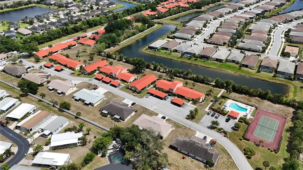 6392 Draw Lane Sarasota FL 34238