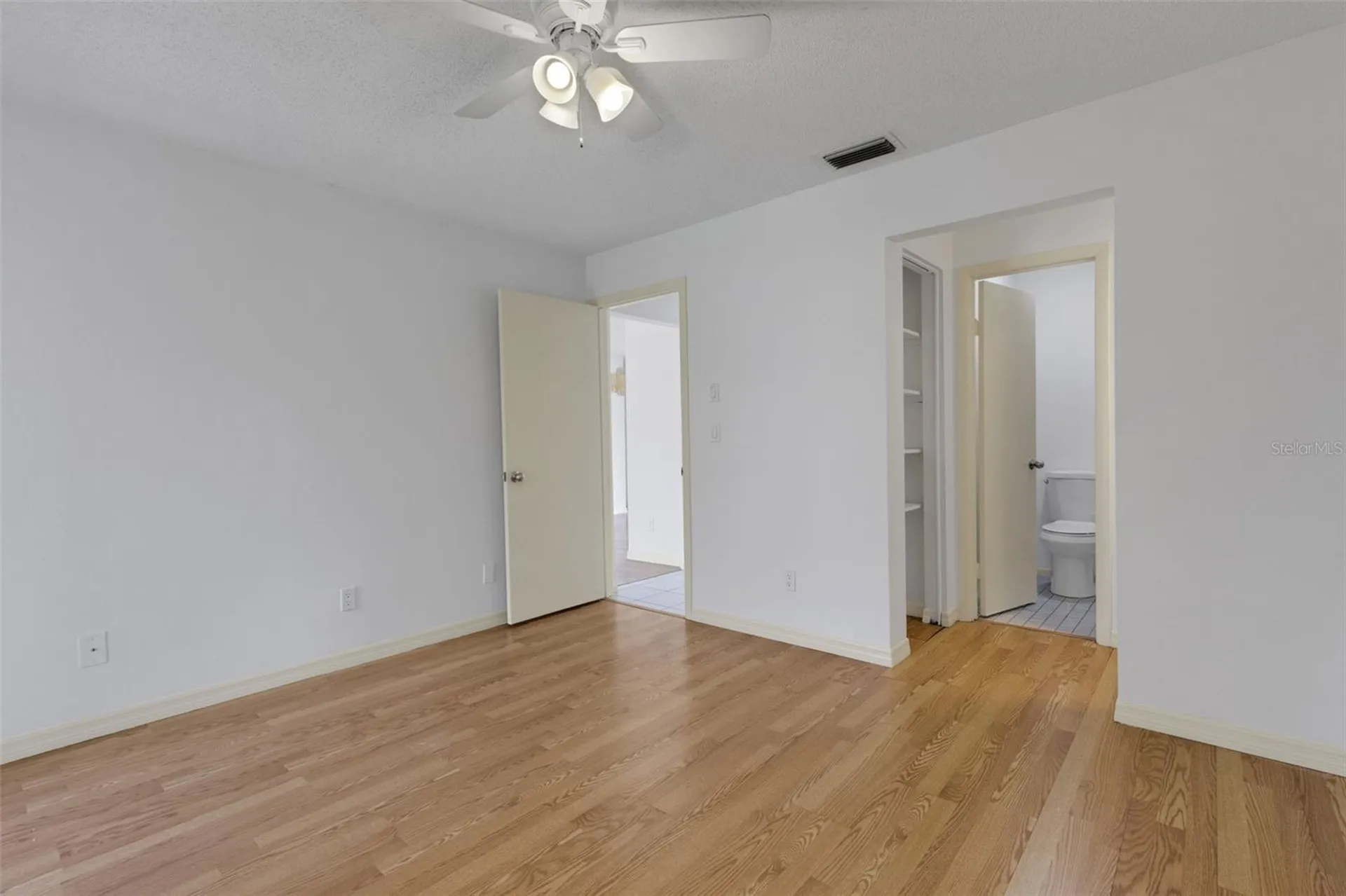 6392 Draw Lane Sarasota FL 34238