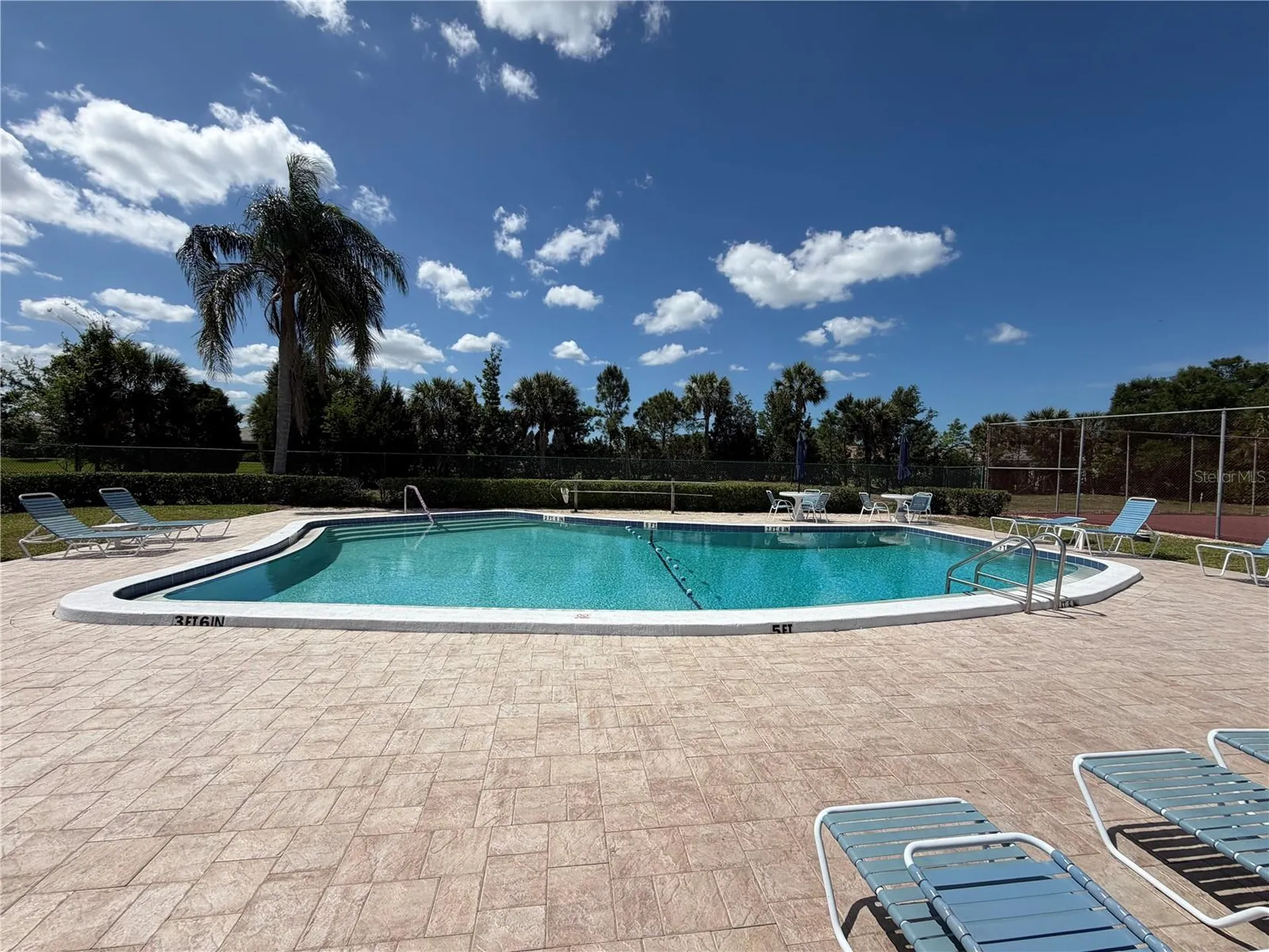 6392 Draw Lane Sarasota FL 34238