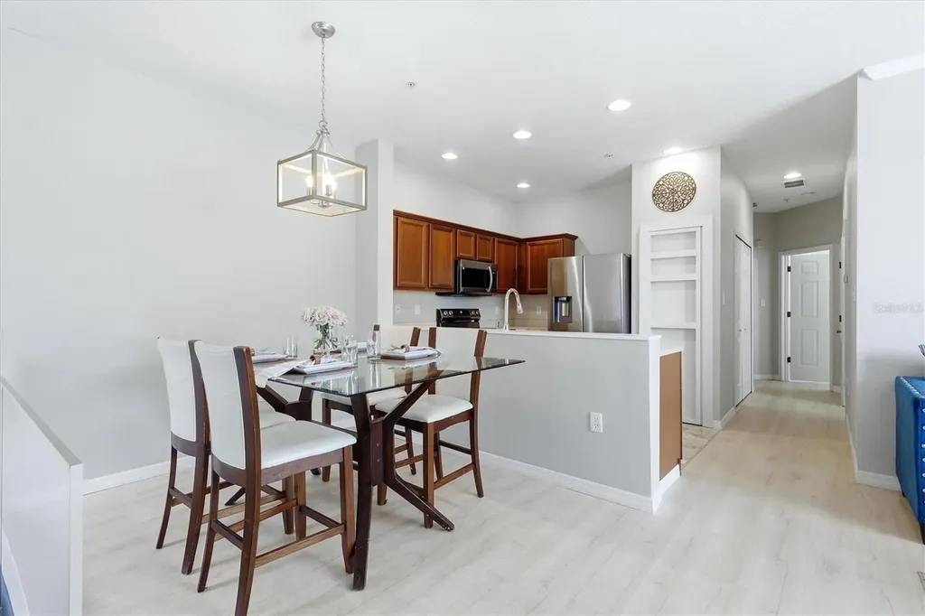 3825 Parkridge Circle Sarasota FL 34243