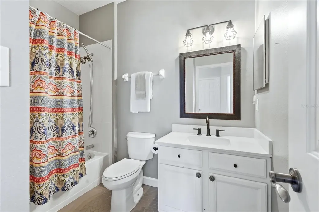 3825 Parkridge Circle Sarasota FL 34243