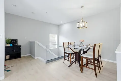 3825 Parkridge Circle Sarasota FL 34243