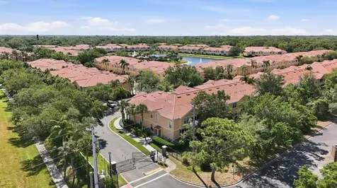 3825 Parkridge Circle Sarasota FL 34243