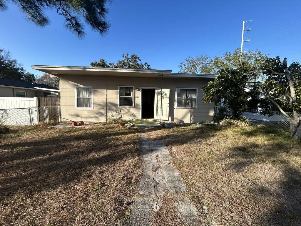5219 6th Avenue N St Petersburg FL 33710