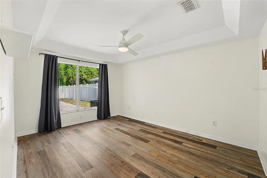 5865 Meadowpark Place Lithia FL 33547