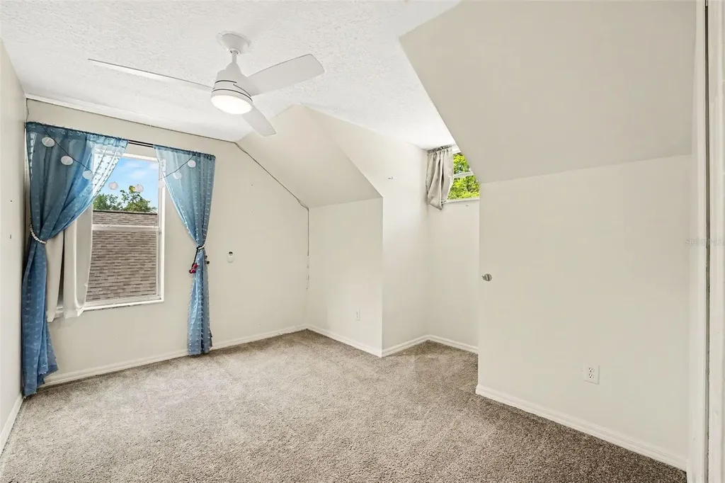 5865 Meadowpark Place Lithia FL 33547