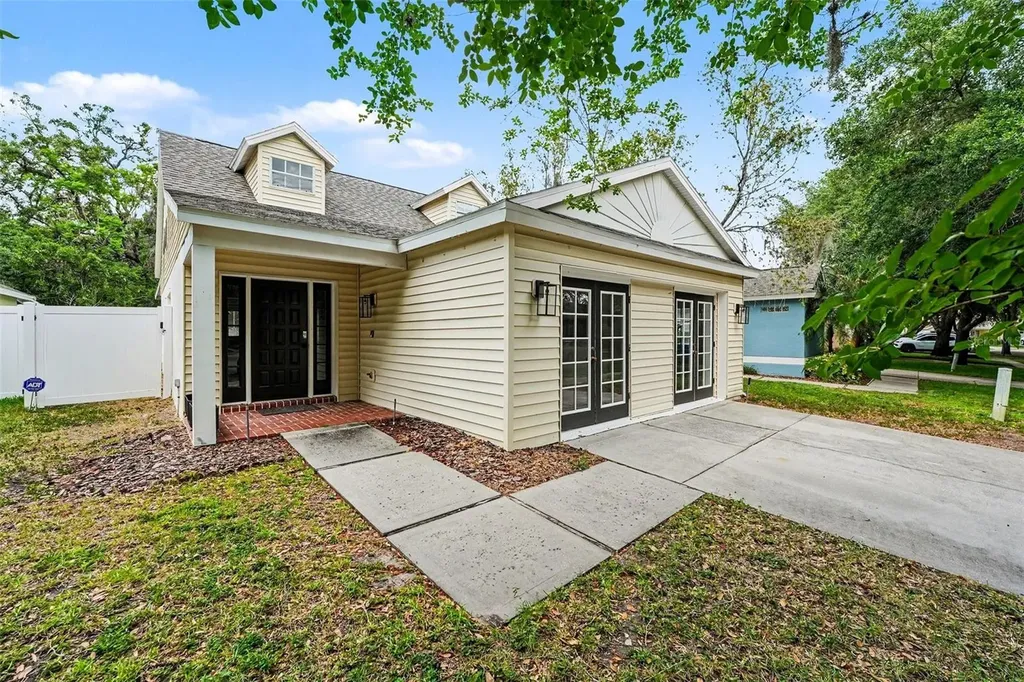 5865 Meadowpark Place Lithia FL 33547