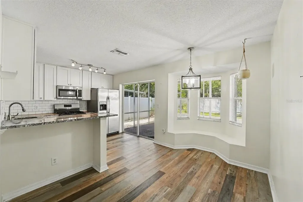 5865 Meadowpark Place Lithia FL 33547