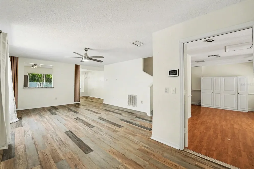 5865 Meadowpark Place Lithia FL 33547