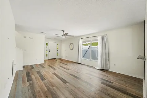 5865 Meadowpark Place Lithia FL 33547