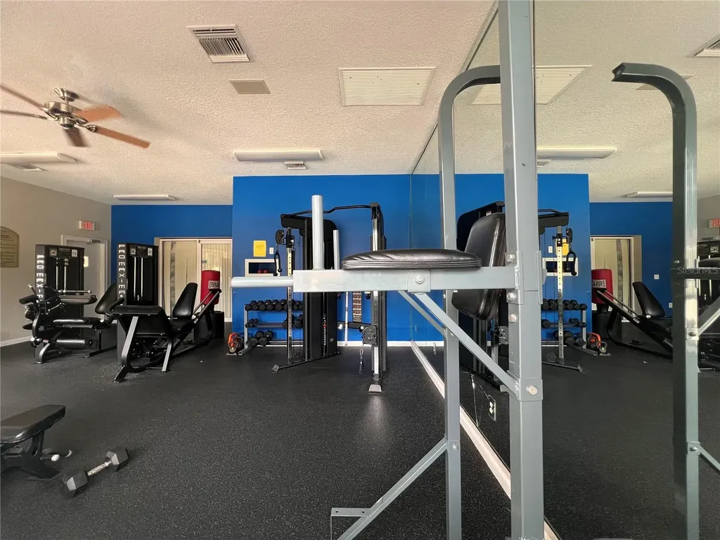 5620 Pinnacle Heights Circle Tampa FL 33624