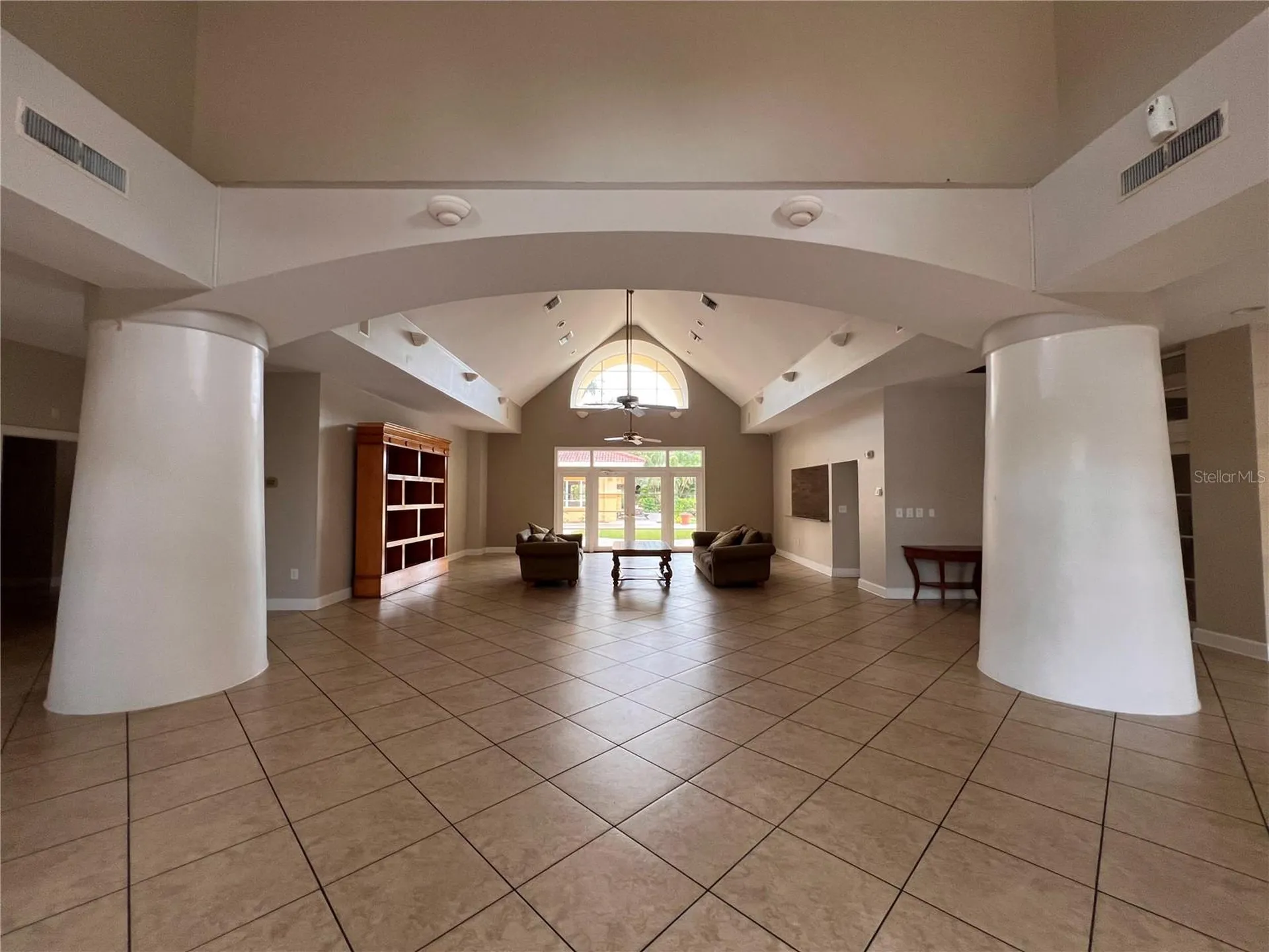 5620 Pinnacle Heights Circle Tampa FL 33624