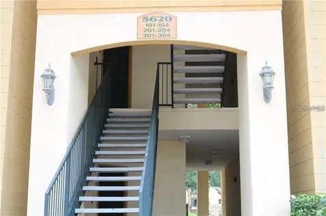 5620 Pinnacle Heights Circle Tampa FL 33624