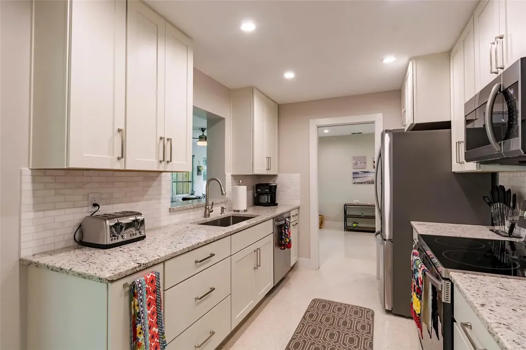 3005 Chase Circle Sarasota FL 34231