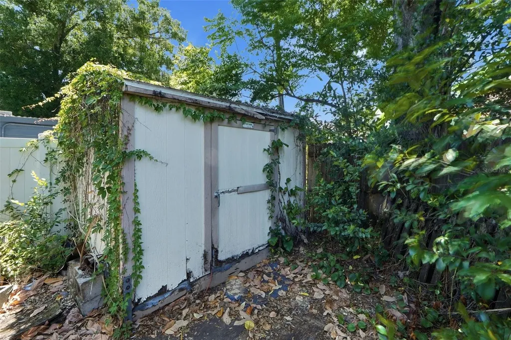 1301 E Wilder Avenue Tampa FL 33603