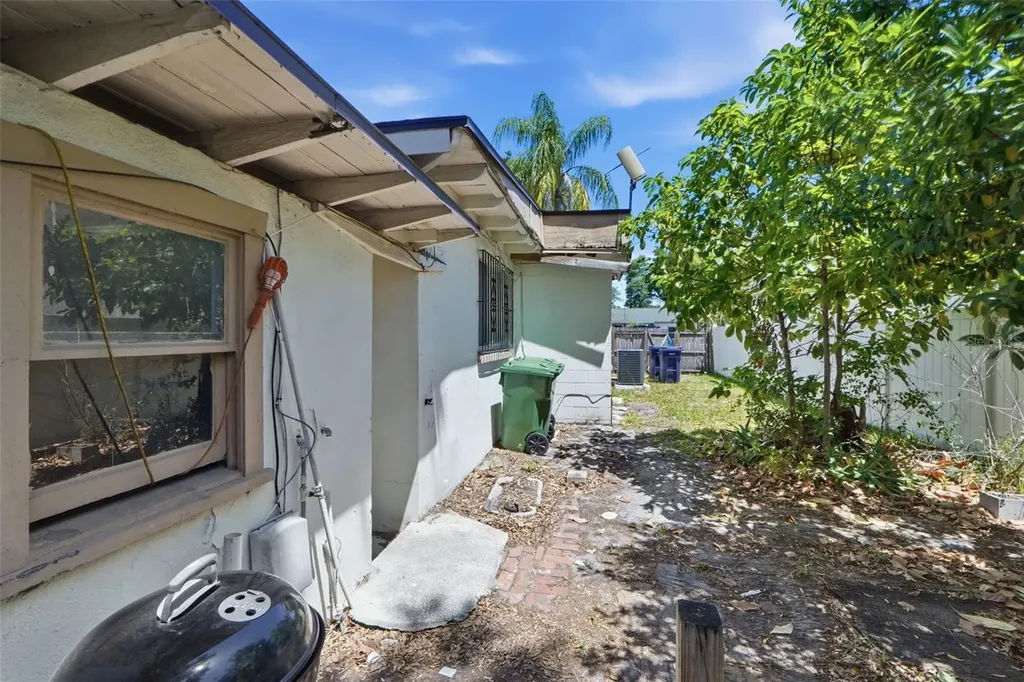 1301 E Wilder Avenue Tampa FL 33603