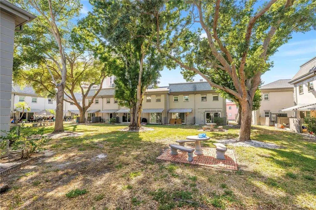 6960 Sunset Drive S South Pasadena FL 33707