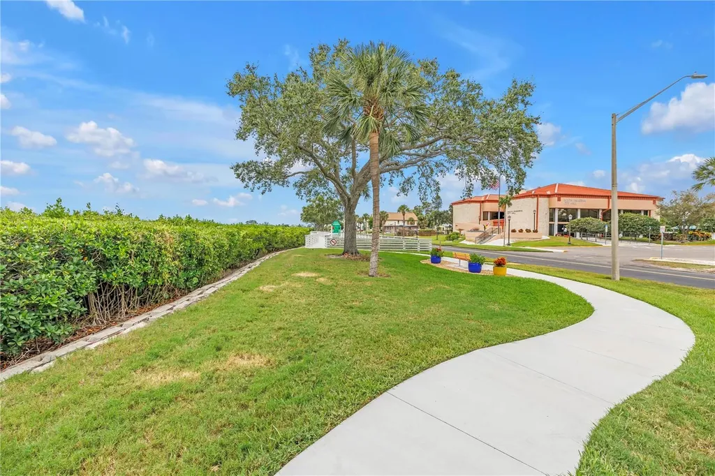 6960 Sunset Drive S South Pasadena FL 33707