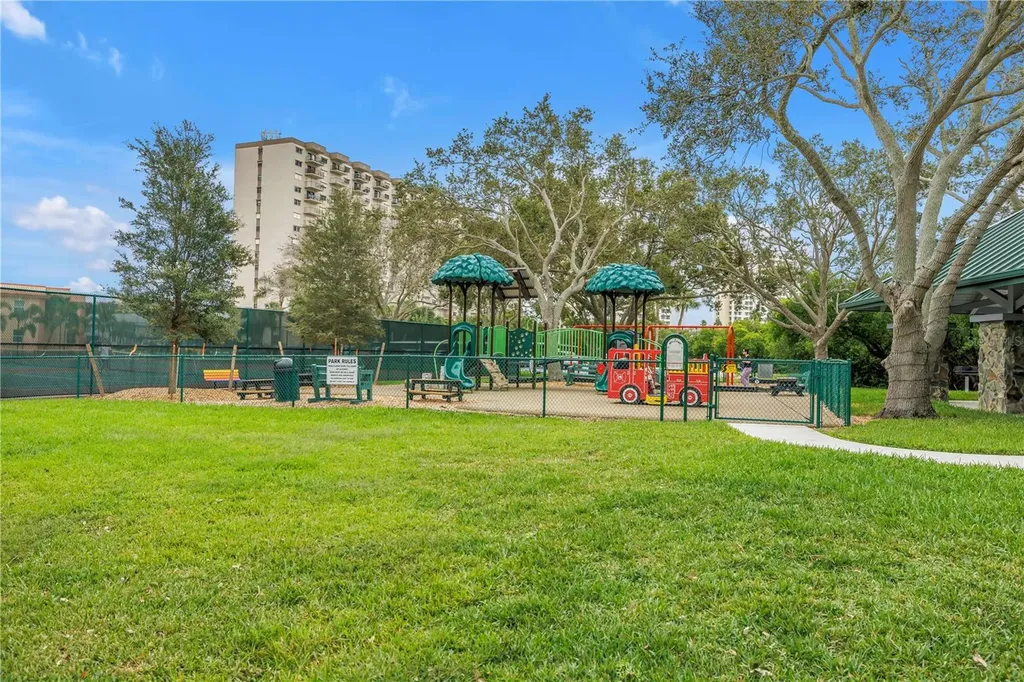 6960 Sunset Drive S South Pasadena FL 33707