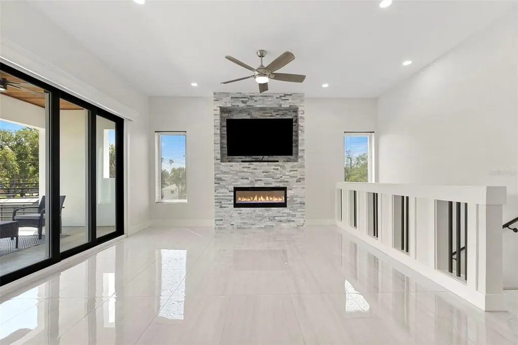 3835 Shore Acres Boulevard NE St Petersburg FL 33703
