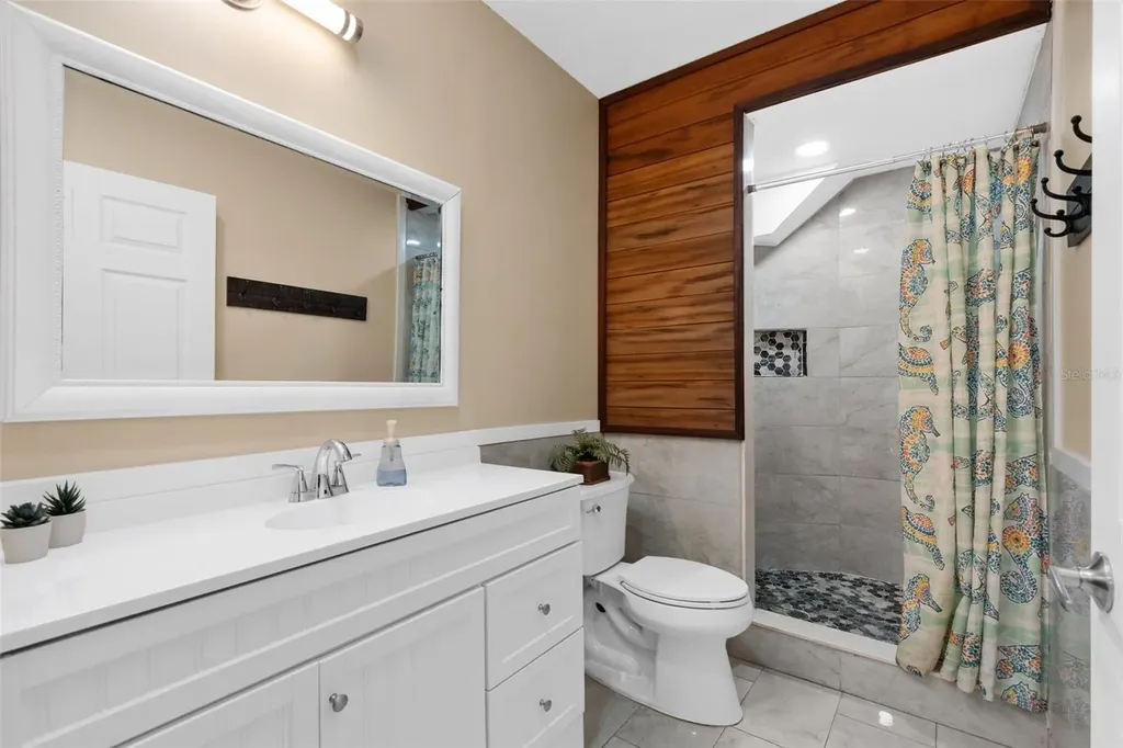 3835 Shore Acres Boulevard NE St Petersburg FL 33703