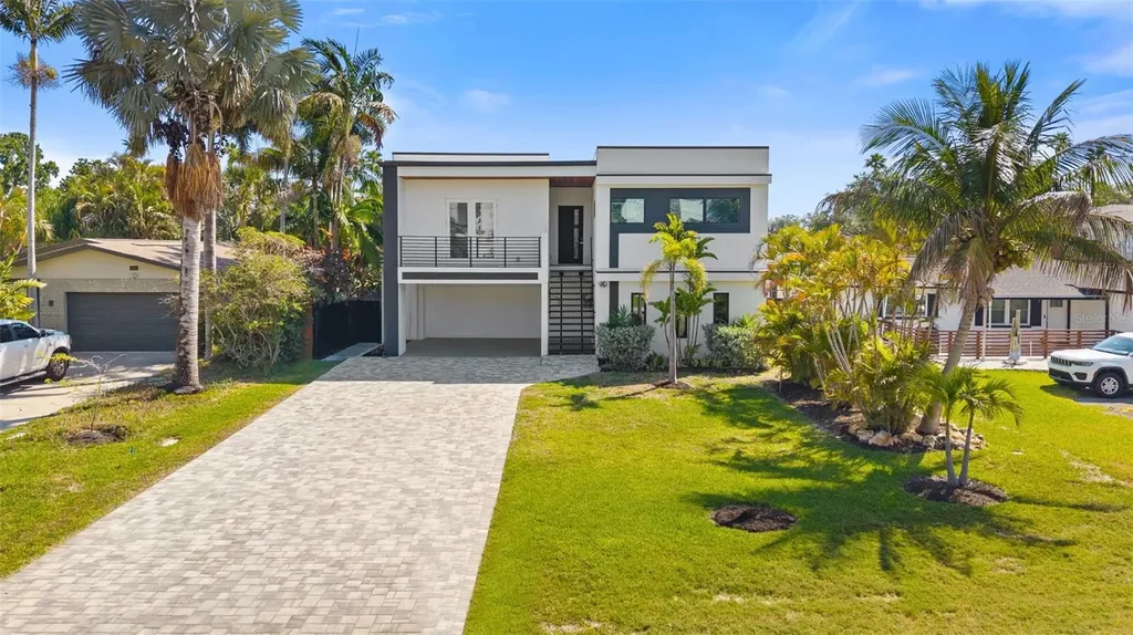 3835 Shore Acres Boulevard NE St Petersburg FL 33703