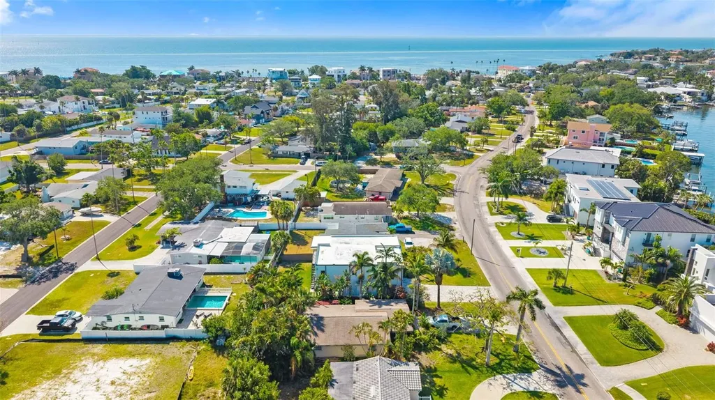 3835 Shore Acres Boulevard NE St Petersburg FL 33703