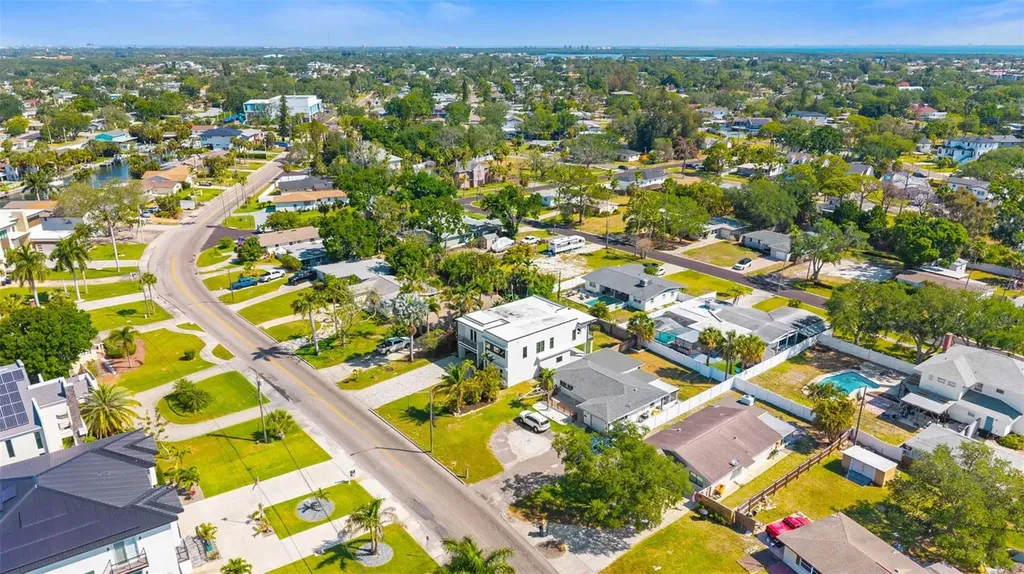 3835 Shore Acres Boulevard NE St Petersburg FL 33703