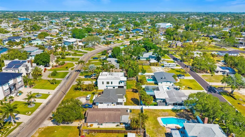 3835 Shore Acres Boulevard NE St Petersburg FL 33703