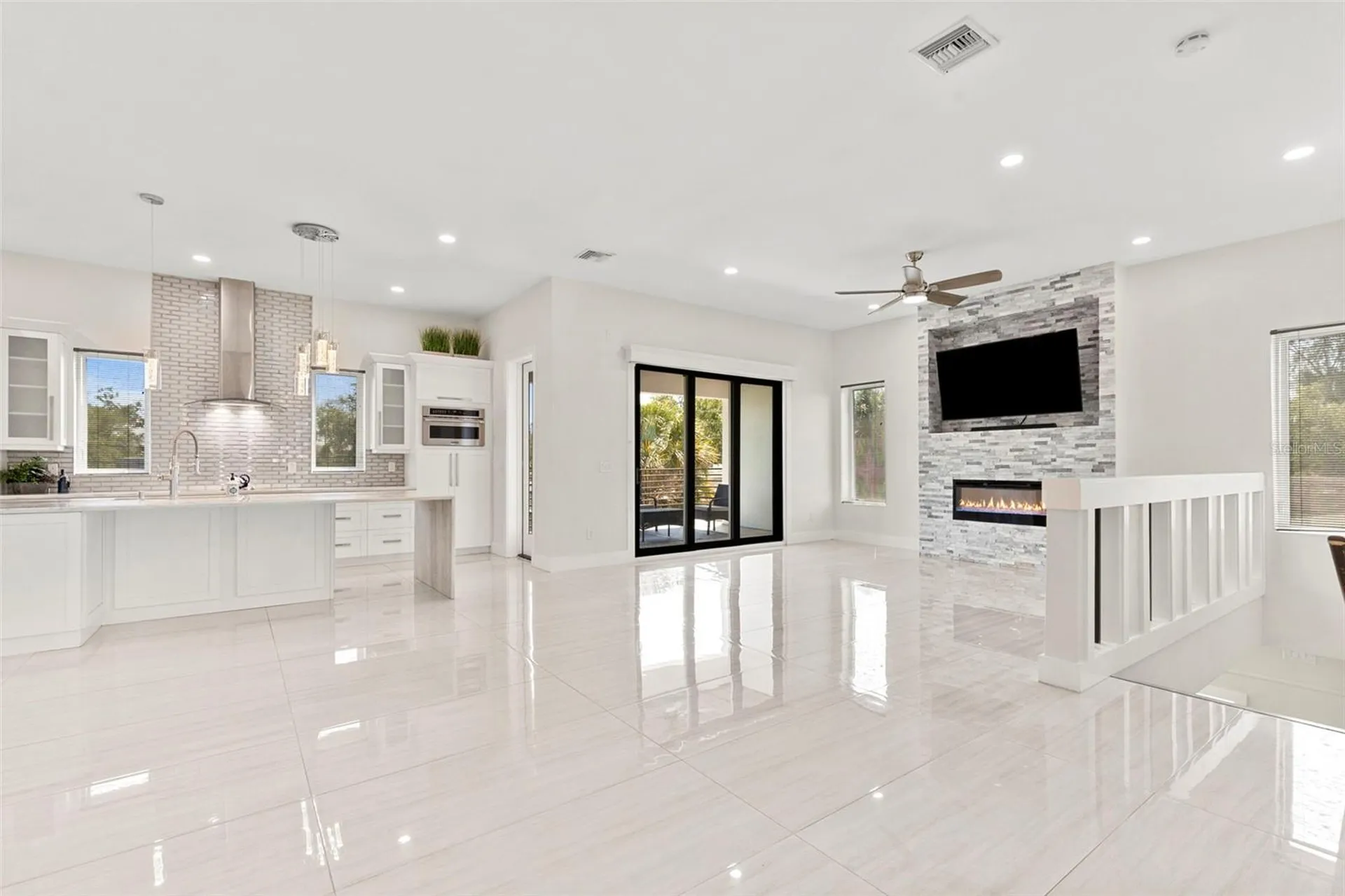 3835 Shore Acres Boulevard NE St Petersburg FL 33703