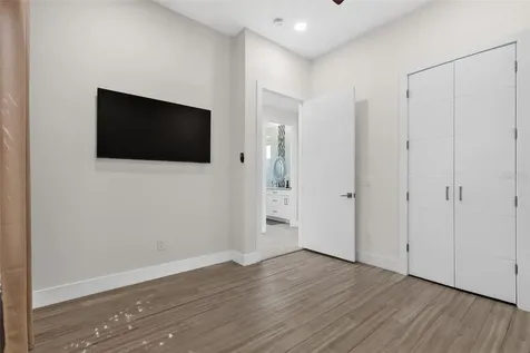 3835 Shore Acres Boulevard NE St Petersburg FL 33703