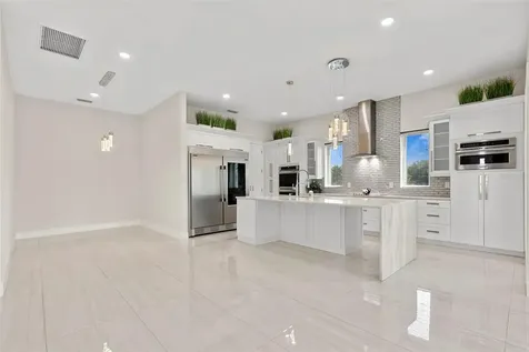 3835 Shore Acres Boulevard NE St Petersburg FL 33703