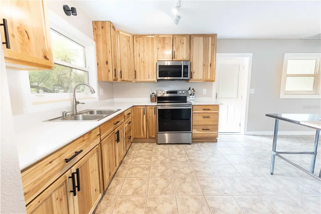 5175 Azalea Circle Dade City FL 33523