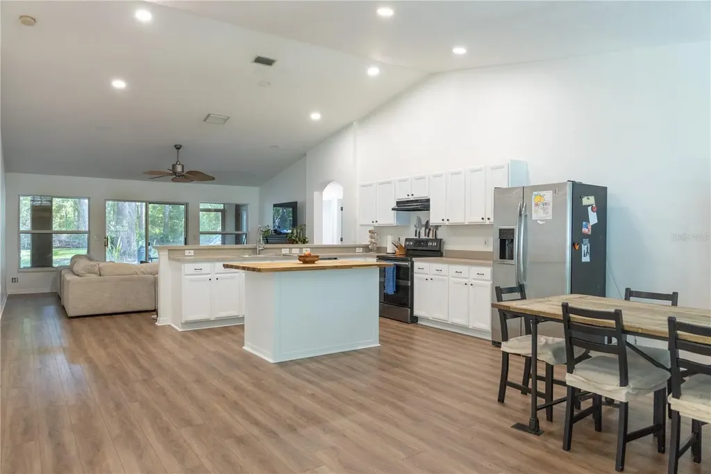 1511 Mccrea Drive Lutz FL 33549