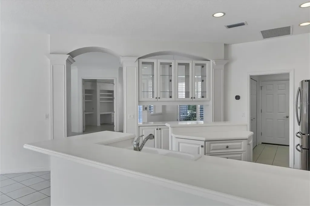 8501 Park Shore Lane Sarasota FL 34238