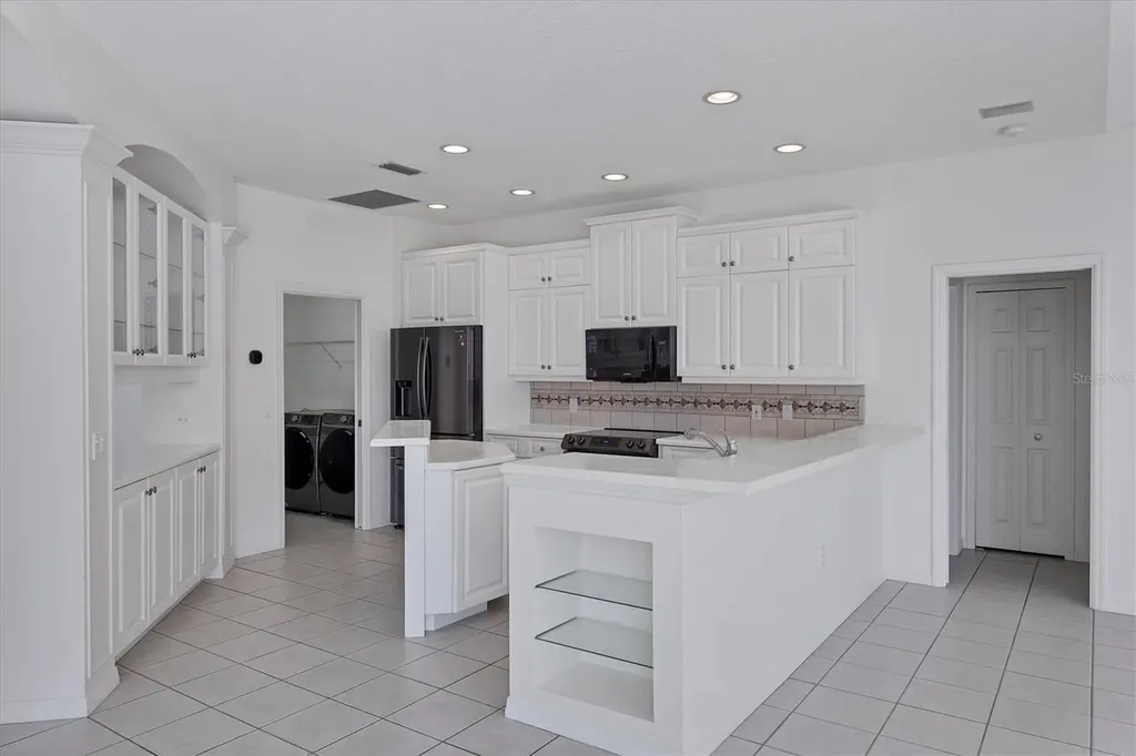 8501 Park Shore Lane Sarasota FL 34238