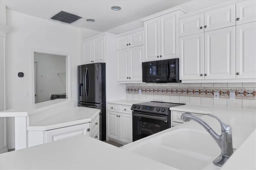 8501 Park Shore Lane Sarasota FL 34238