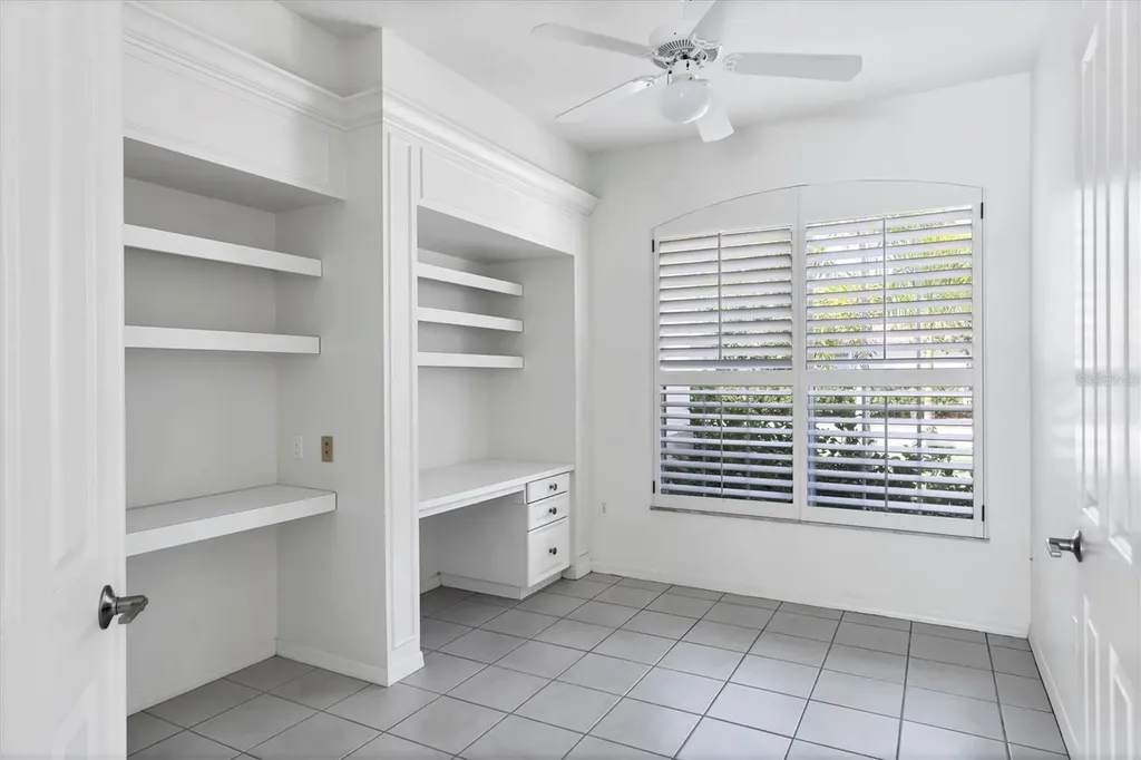 8501 Park Shore Lane Sarasota FL 34238