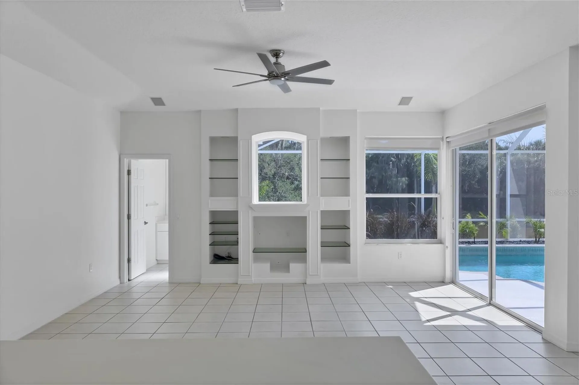8501 Park Shore Lane Sarasota FL 34238