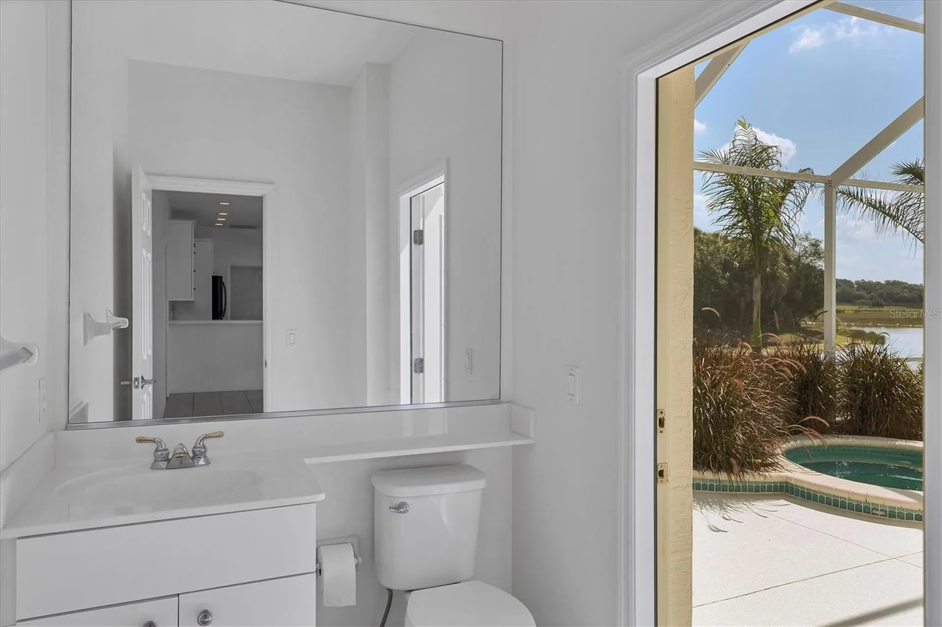 8501 Park Shore Lane Sarasota FL 34238