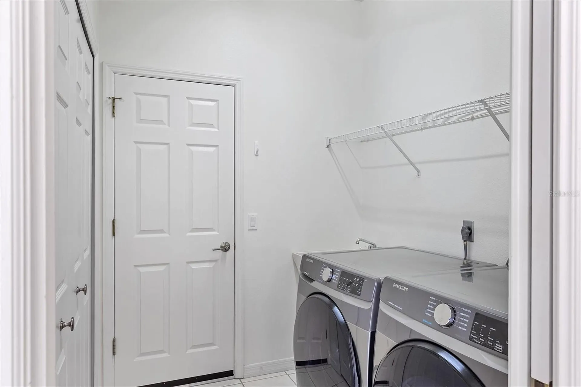 8501 Park Shore Lane Sarasota FL 34238