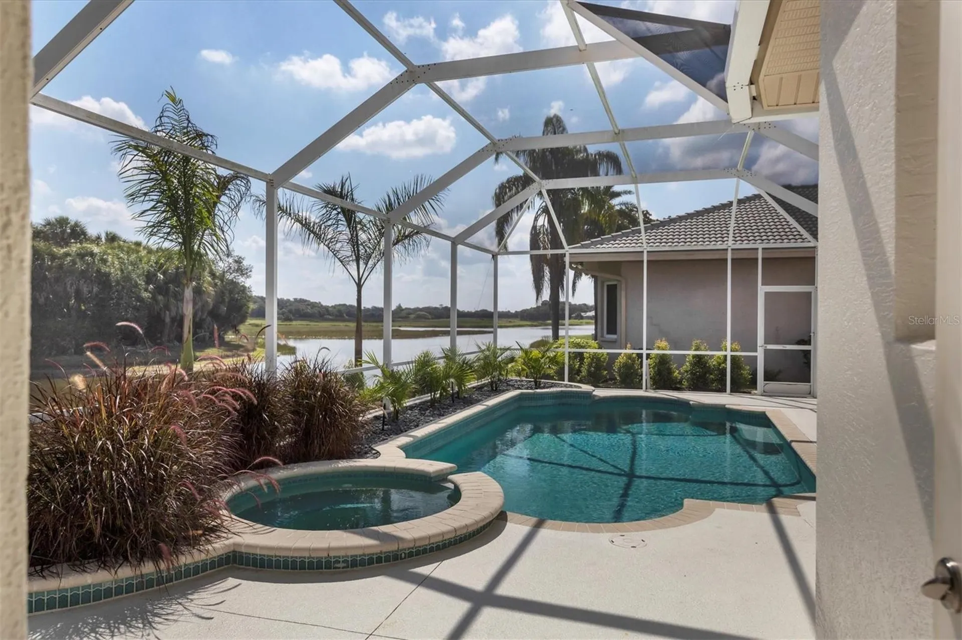 8501 Park Shore Lane Sarasota FL 34238