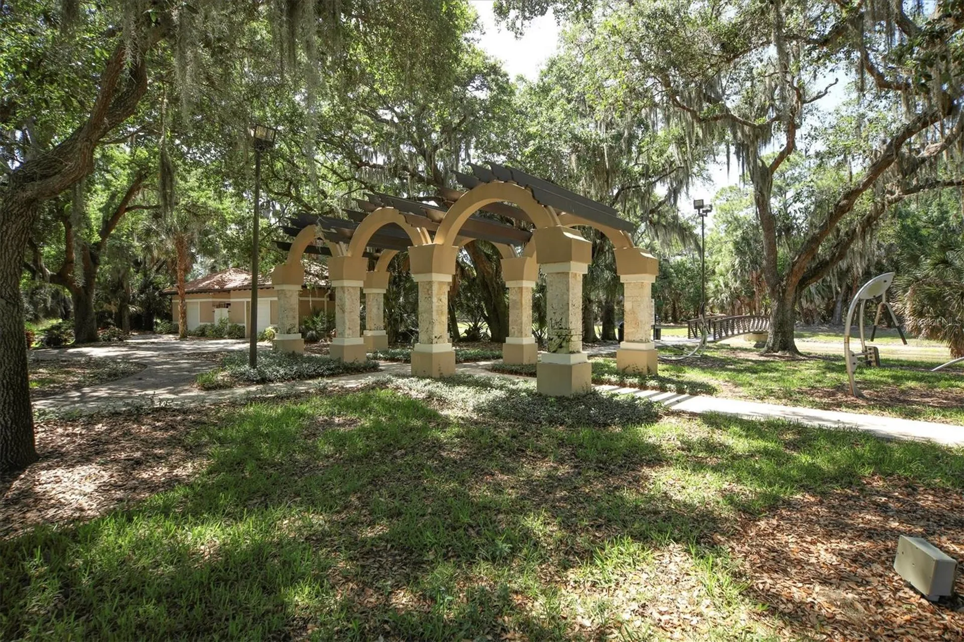 8501 Park Shore Lane Sarasota FL 34238
