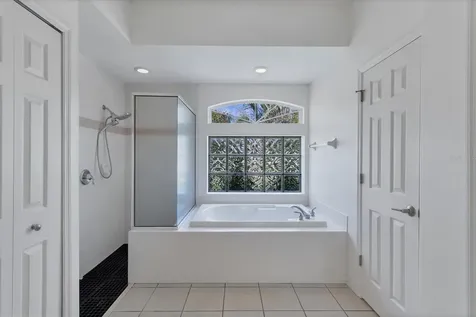 8501 Park Shore Lane Sarasota FL 34238