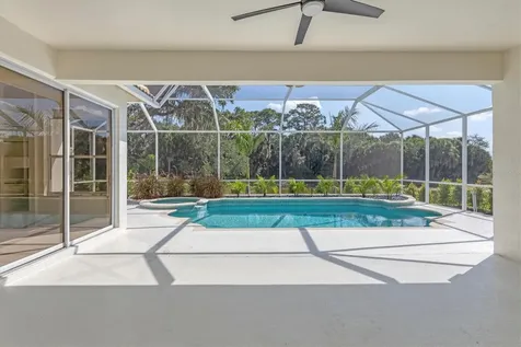 8501 Park Shore Lane Sarasota FL 34238