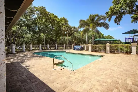 8501 Park Shore Lane Sarasota FL 34238