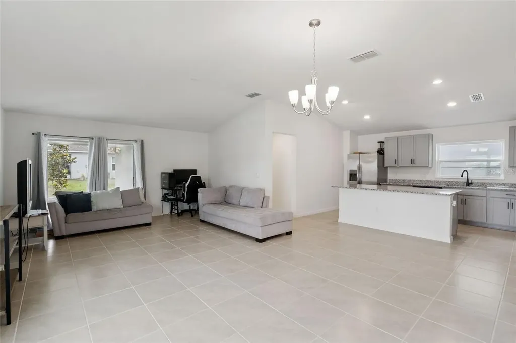 1247 Papaya Circle Davenport FL 33897